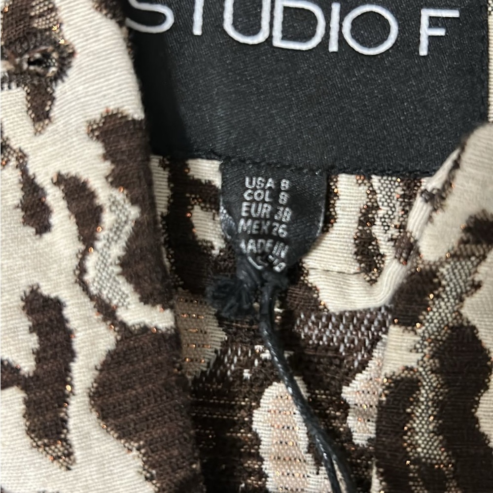 Studio F Leopard Print Jacket - Picture 2 of 3